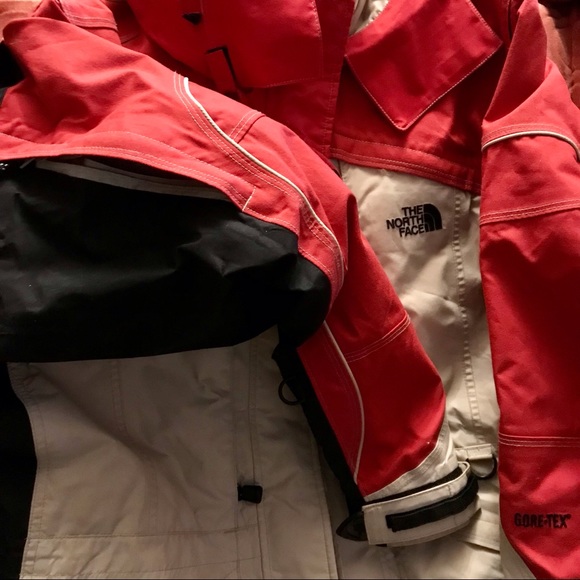 The North Face GORE TEX Mountain Jacket - Picture 12 of 15